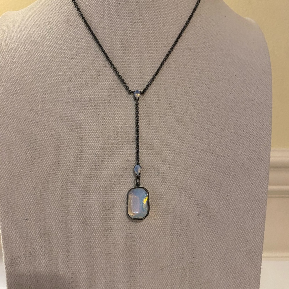 Women's signed Suen Black Chain Lariat Necklace with Opalescent Pendant - Picture 2 of 8